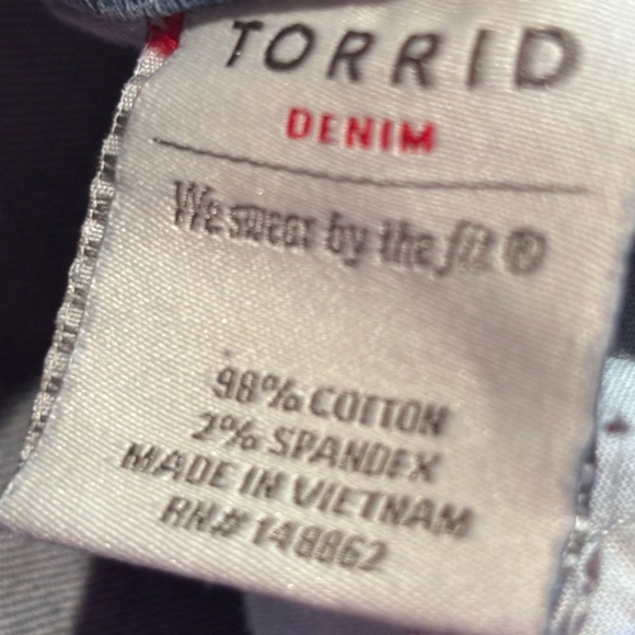 Torrid Women’s Plus Size 18R Straight Leg Jeans Light Wash Denim - Picture 10 of 11